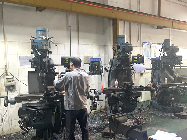 富豪盛模具開(kāi)發(fā)車(chē)間